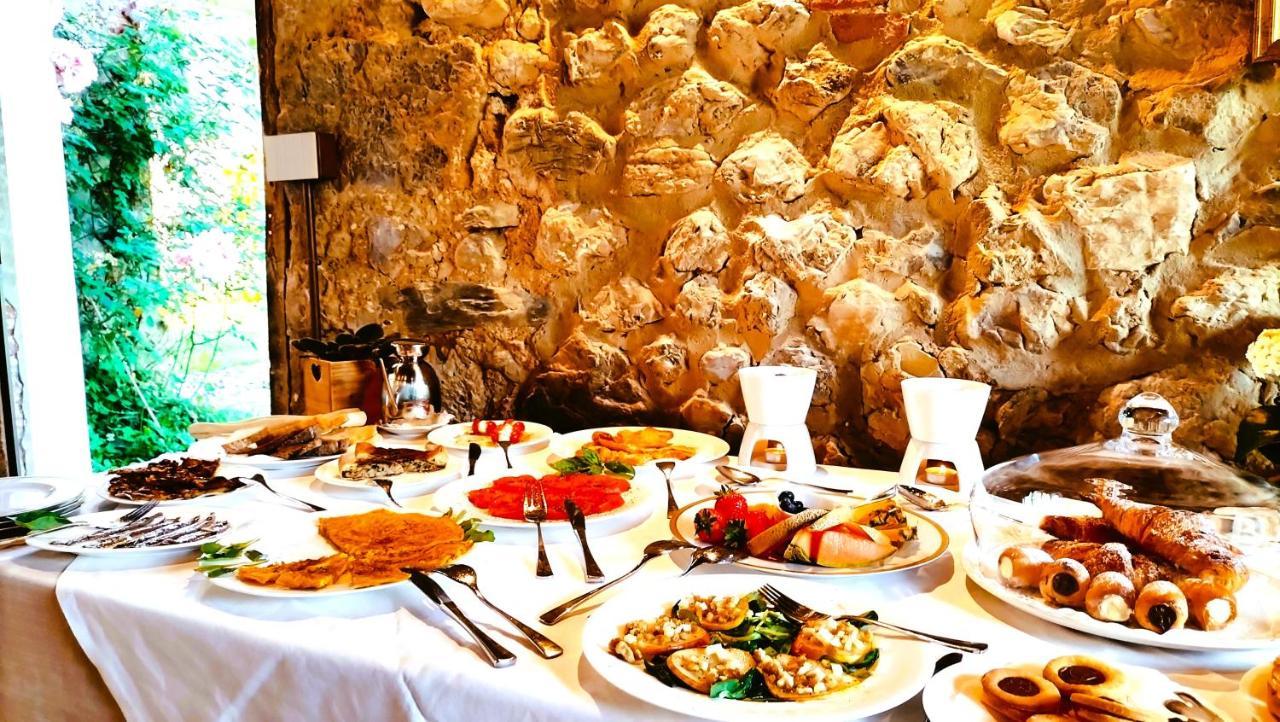 Badia Giulia Prestigious Historical B&B, Camaiore - Adults Only - No Pets Exteriör bild